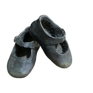 Antique cement Baby Shoes black vintage.‎ Decor. Approx 4”x1.5”